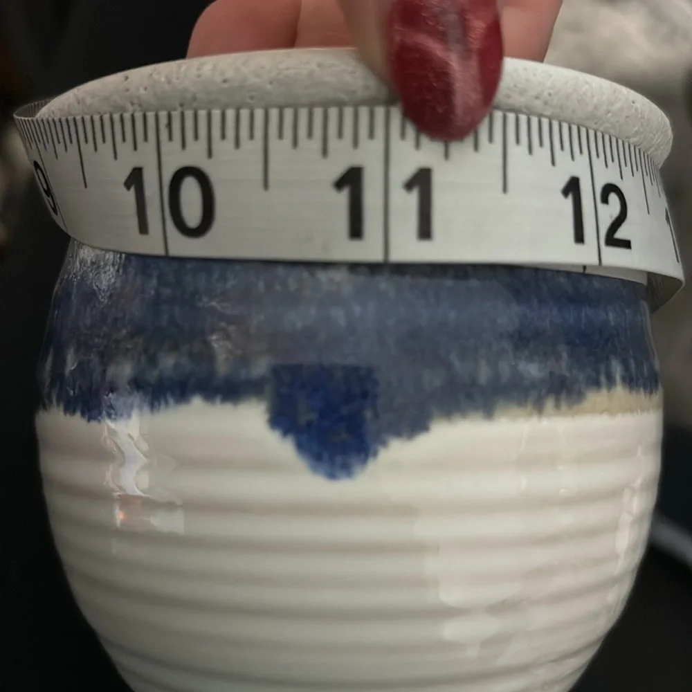 Tan and Blue Vintage Salt Glaze Handmade Unsigned Pottery Pot Vase - Picture 5 of 5